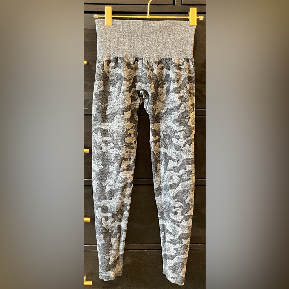 XS NVGTN Camo Black Leggings